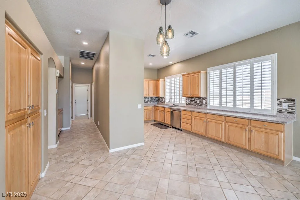 7489 Crystal Clear, Las Vegas, NV 89113