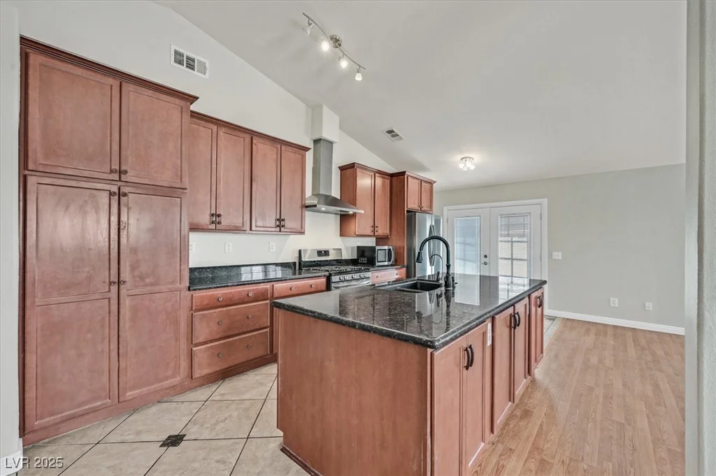 2805 El Cubano, North Las Vegas, NV 89030