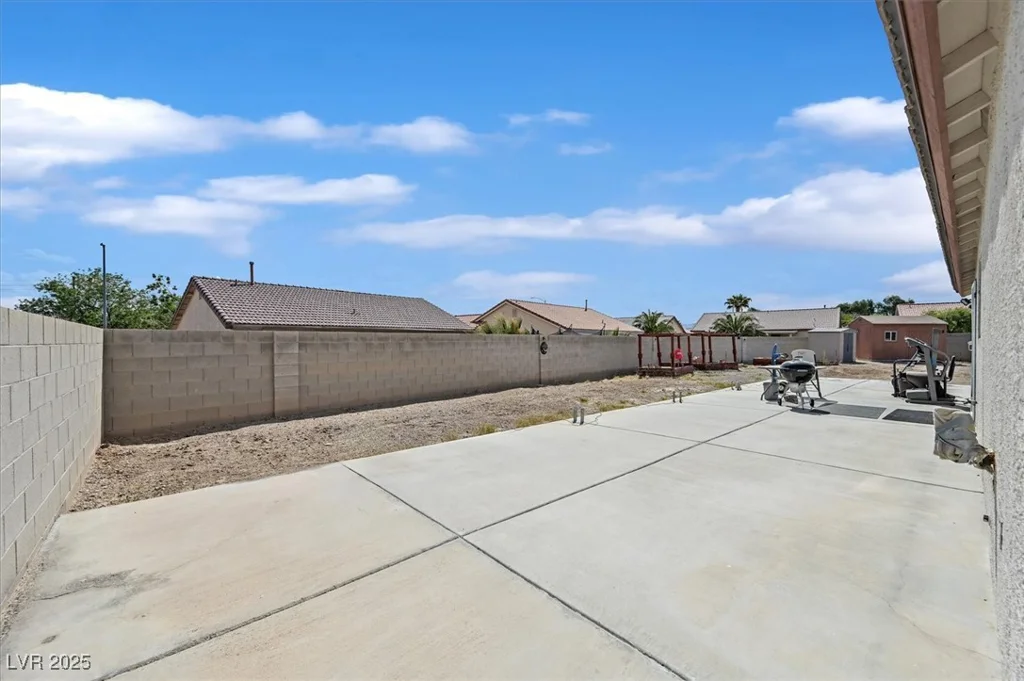 2805 El Cubano, North Las Vegas, NV 89030