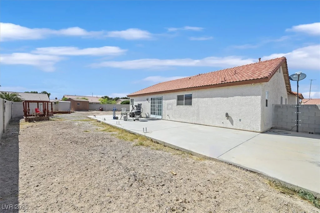 2805 El Cubano, North Las Vegas, NV 89030