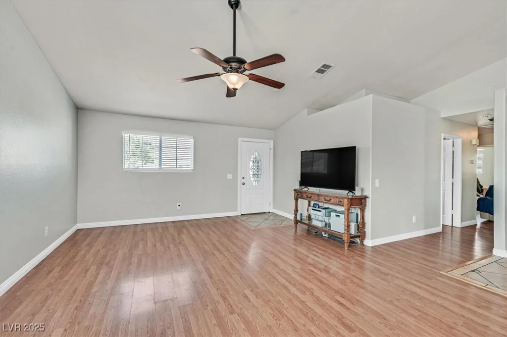 2805 El Cubano, North Las Vegas, NV 89030