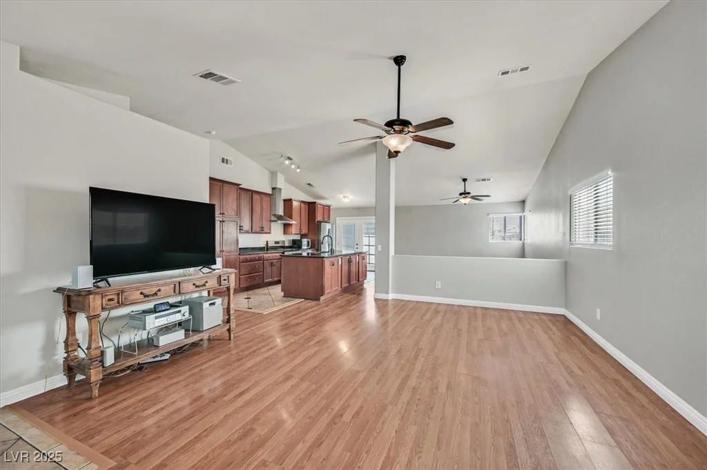 2805 El Cubano, North Las Vegas, NV 89030