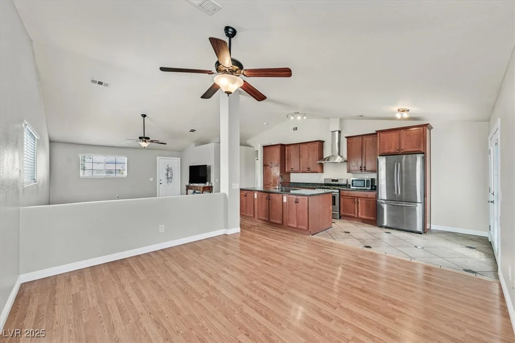 2805 El Cubano, North Las Vegas, NV 89030