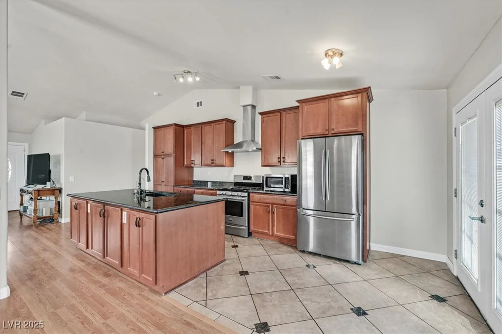 2805 El Cubano, North Las Vegas, NV 89030