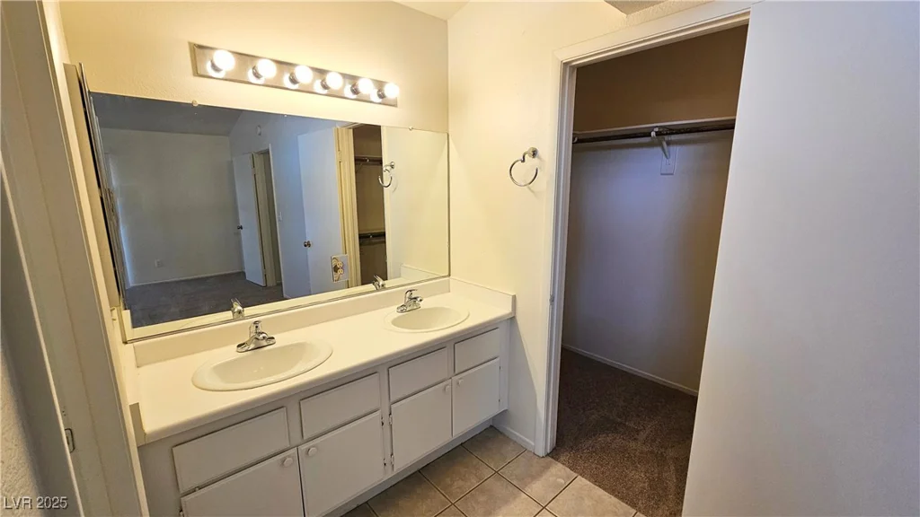 7053 Magic Moment, Las Vegas, NV 89119