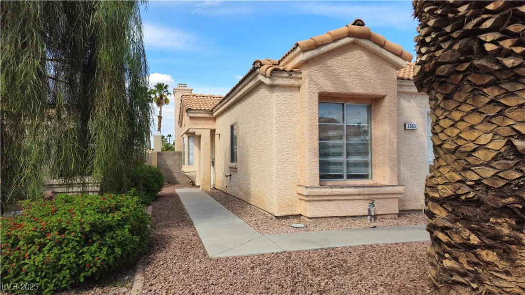7053 Magic Moment, Las Vegas, NV 89119