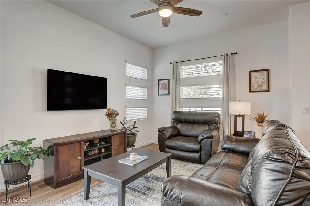 897 Woodburn, Las Vegas, NV 89138