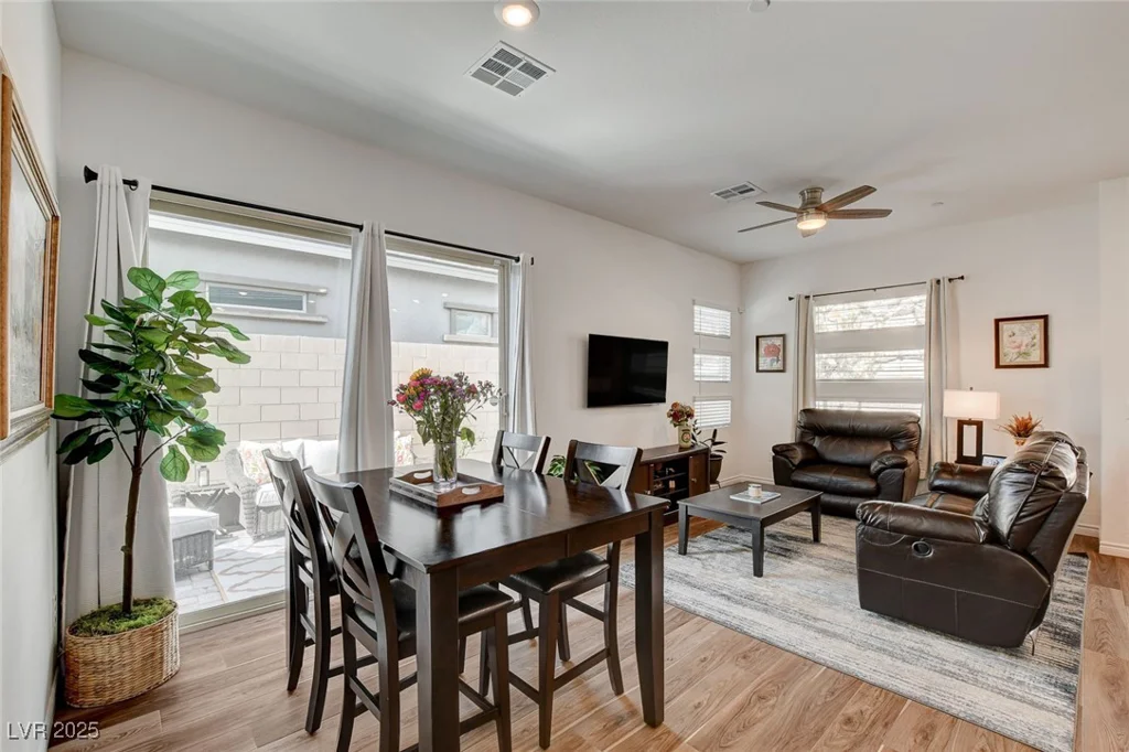 897 Woodburn, Las Vegas, NV 89138