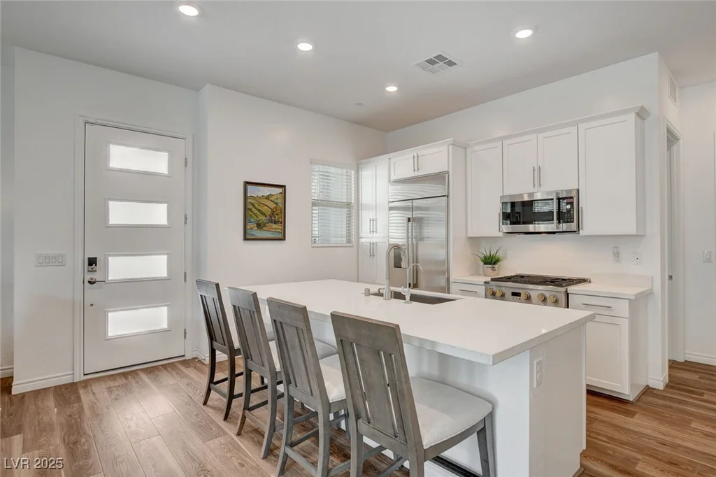 897 Woodburn, Las Vegas, NV 89138