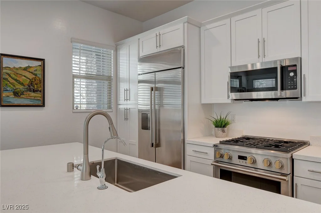 897 Woodburn, Las Vegas, NV 89138