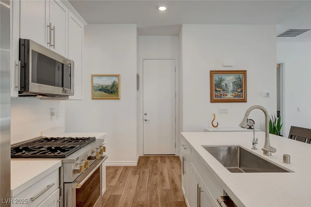 897 Woodburn, Las Vegas, NV 89138