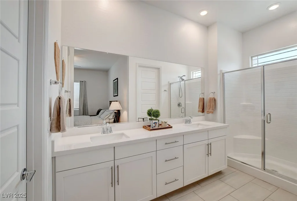 897 Woodburn, Las Vegas, NV 89138