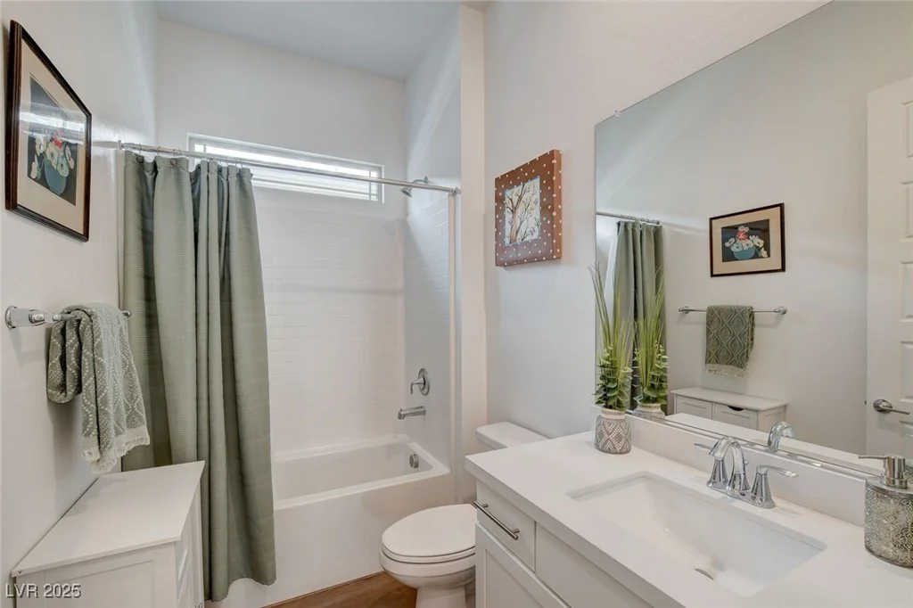 897 Woodburn, Las Vegas, NV 89138