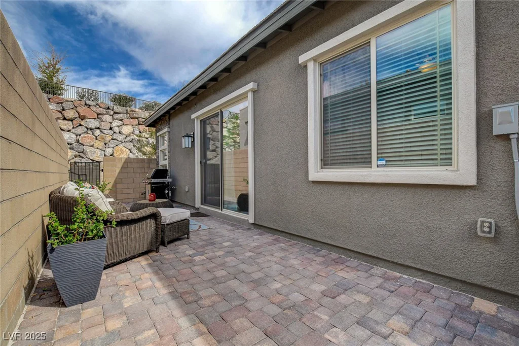 897 Woodburn, Las Vegas, NV 89138