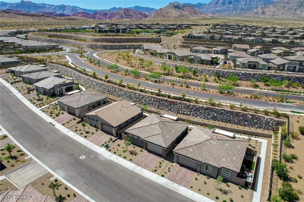 897 Woodburn, Las Vegas, NV 89138