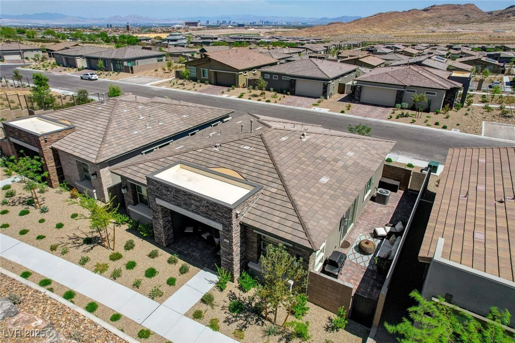 897 Woodburn, Las Vegas, NV 89138