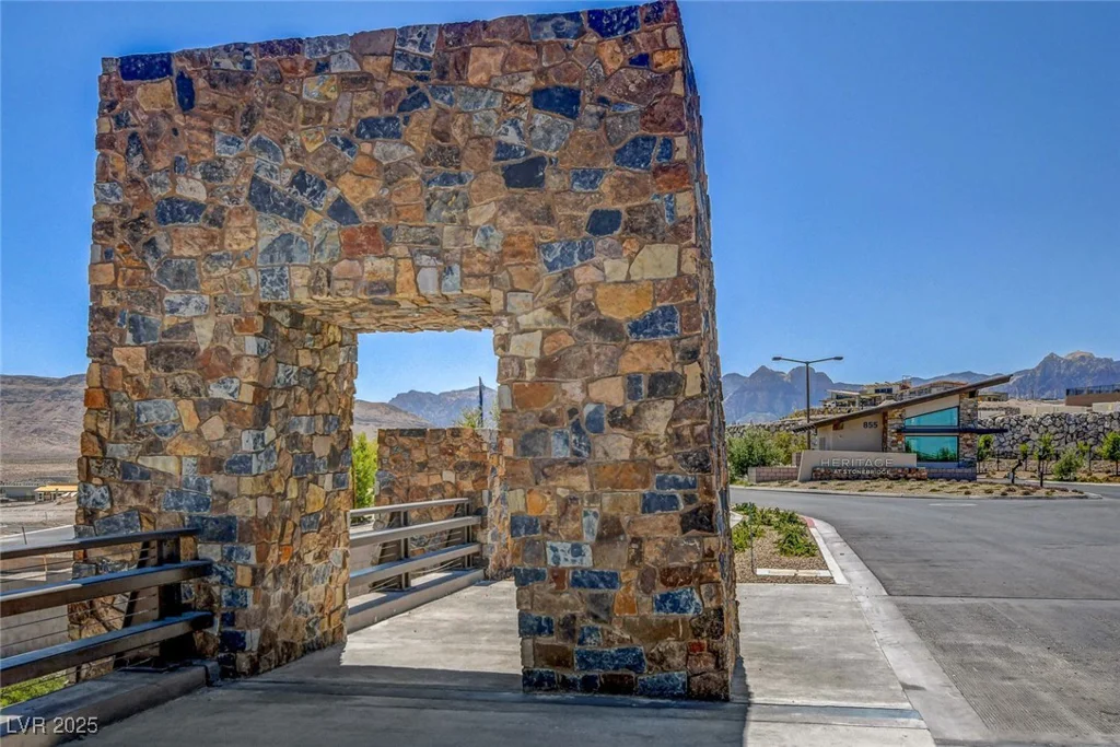 897 Woodburn, Las Vegas, NV 89138