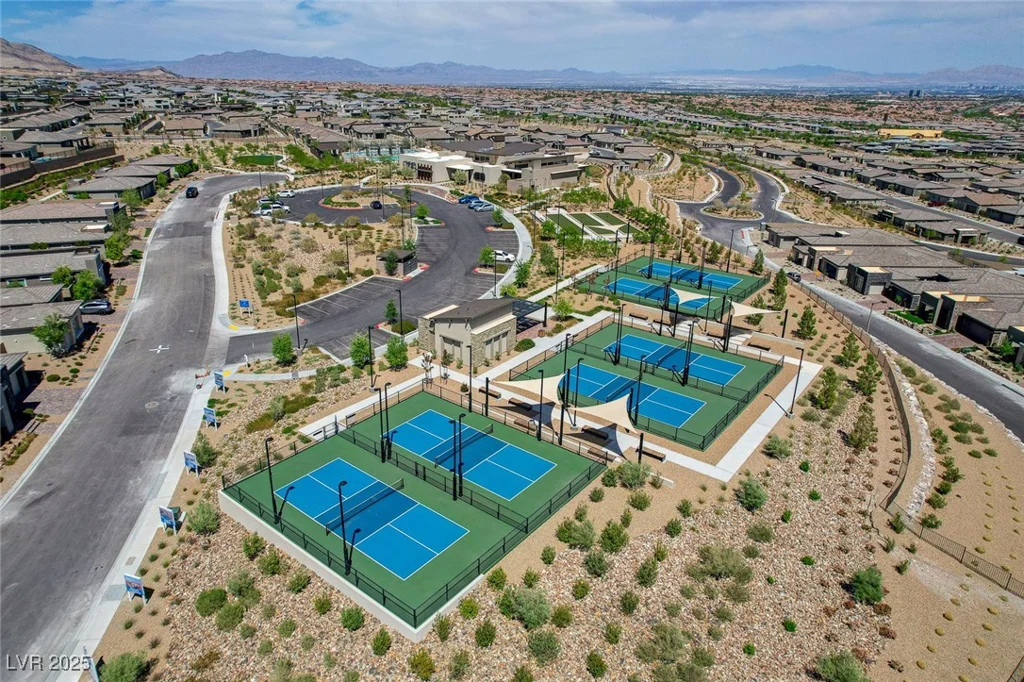 897 Woodburn, Las Vegas, NV 89138
