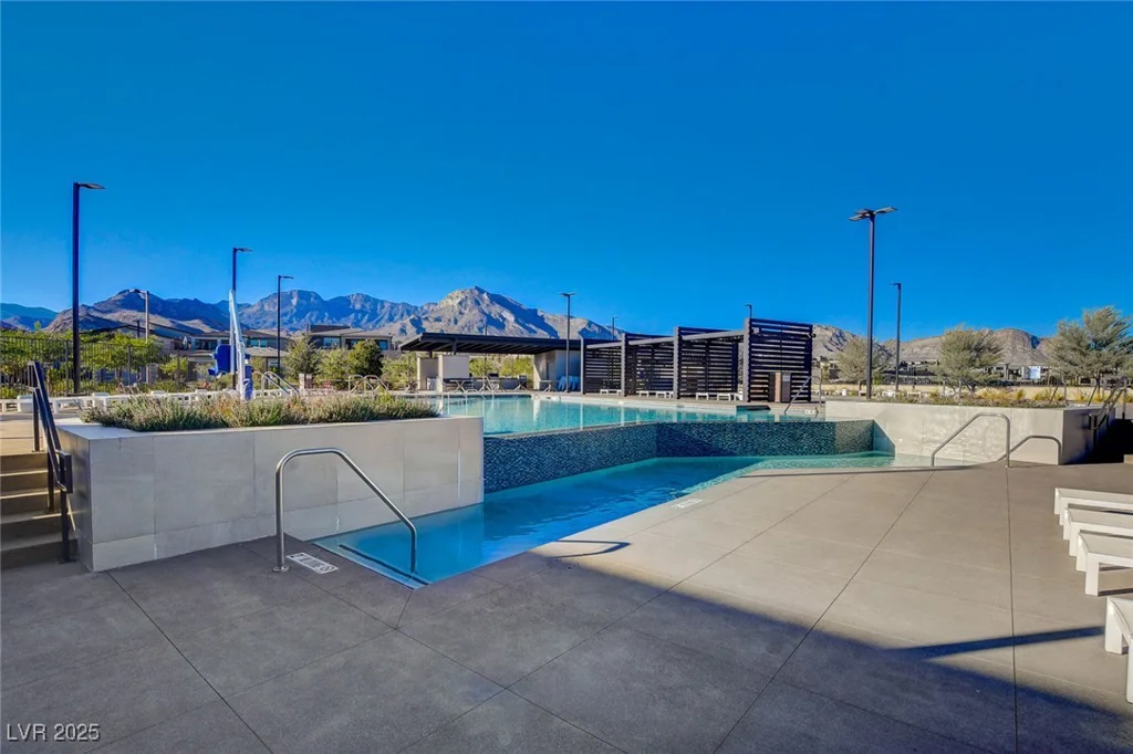 897 Woodburn, Las Vegas, NV 89138
