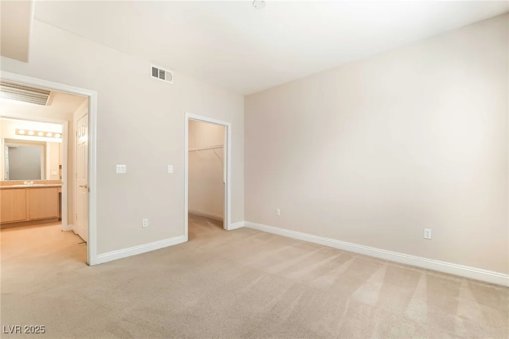 8000 Badura, Las Vegas, NV 89113