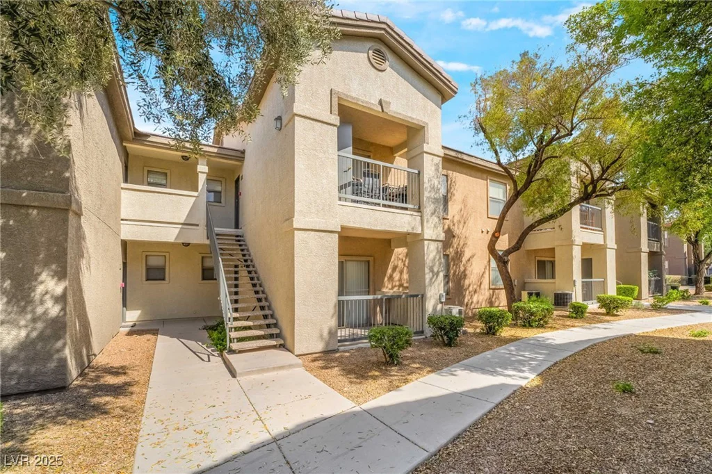 8000 Badura, Las Vegas, NV 89113