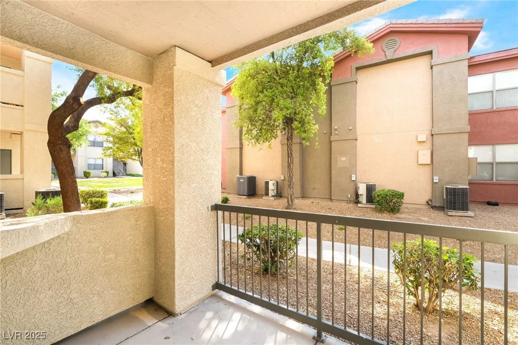 8000 Badura, Las Vegas, NV 89113