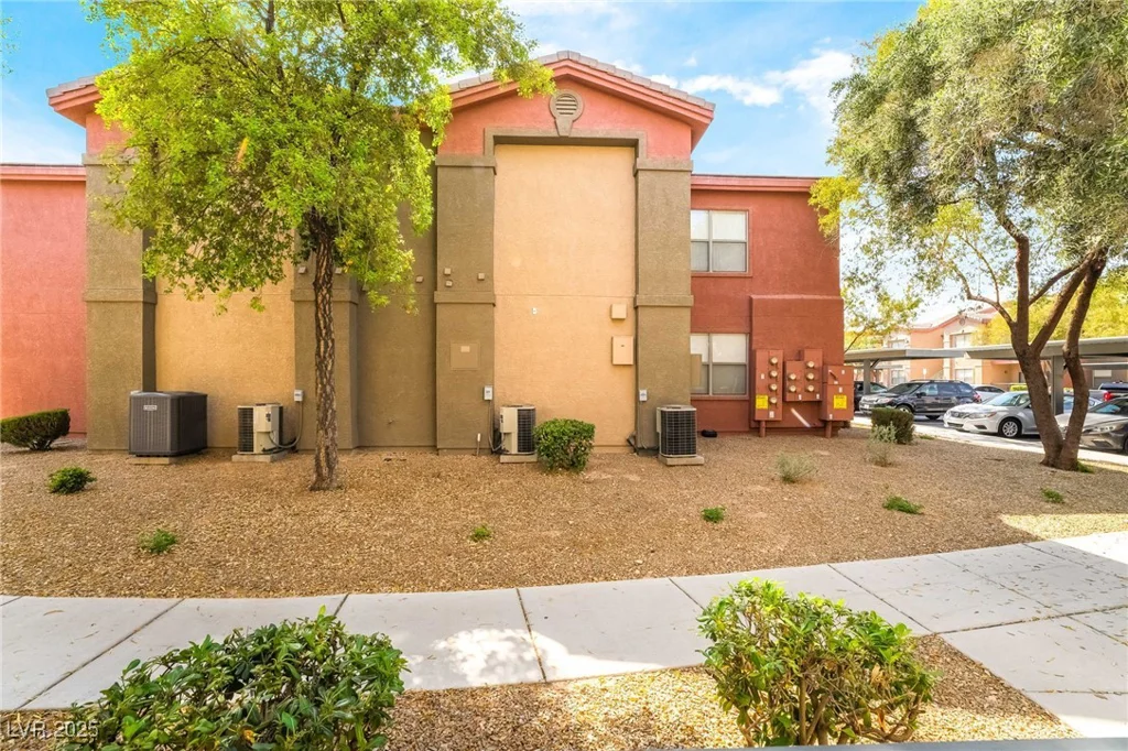 8000 Badura, Las Vegas, NV 89113