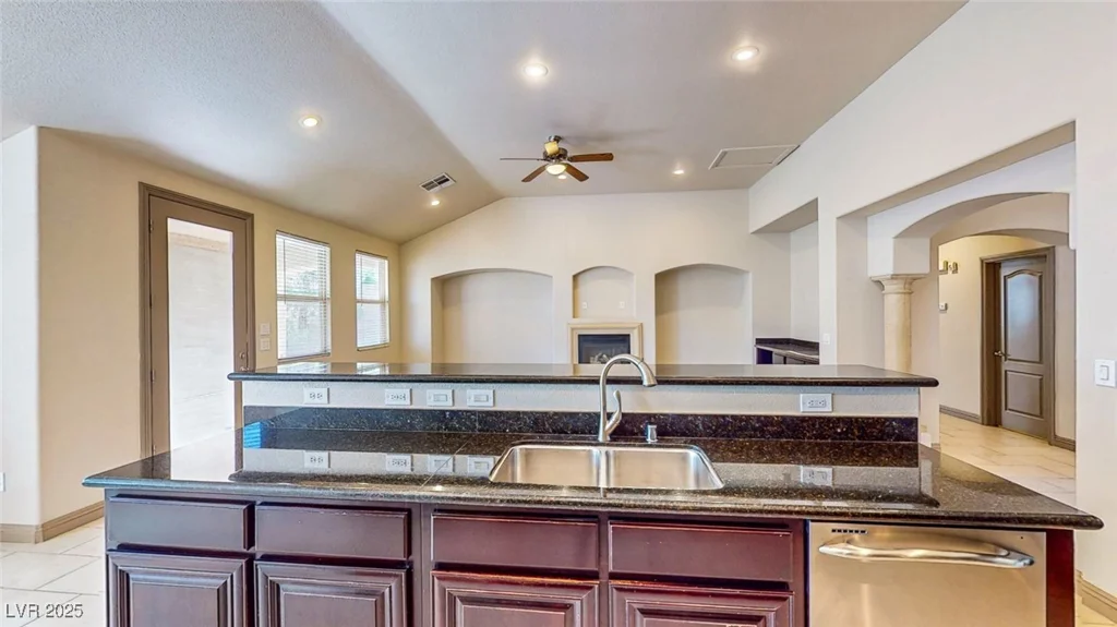 524 Blanche, Henderson, NV 89052