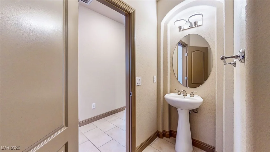 524 Blanche, Henderson, NV 89052
