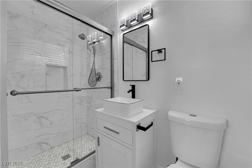 608 McDermit, Las Vegas, NV 89107