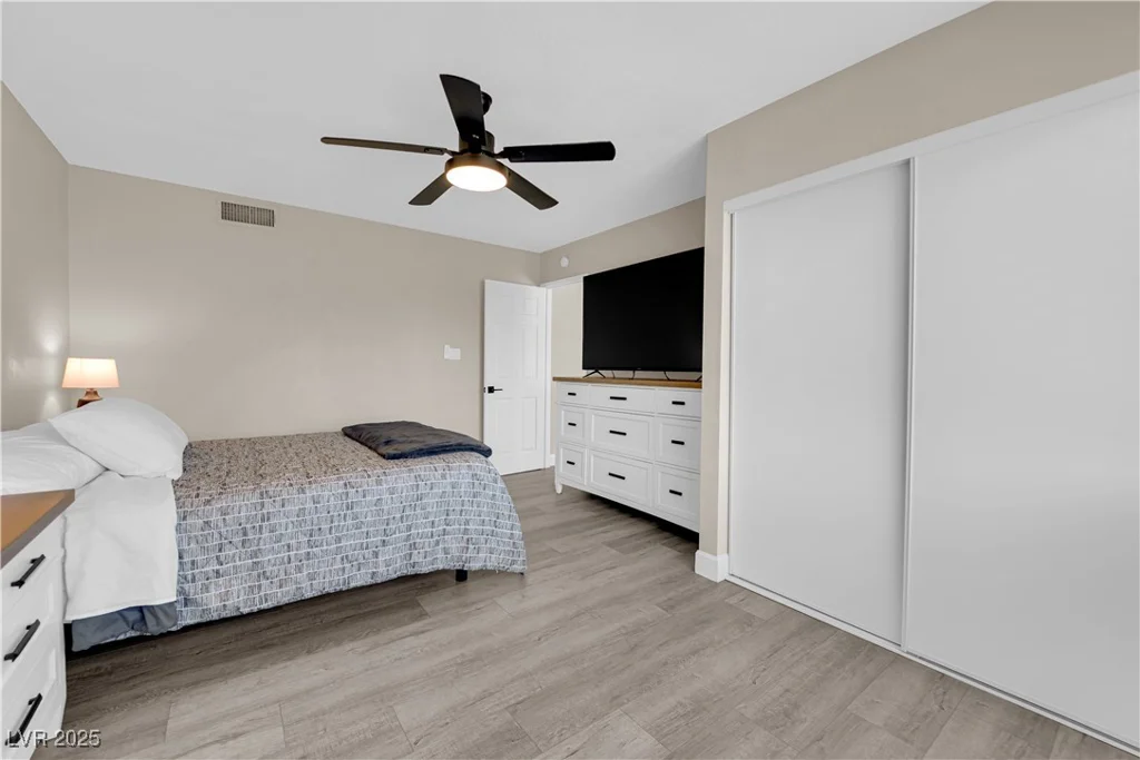 608 McDermit, Las Vegas, NV 89107