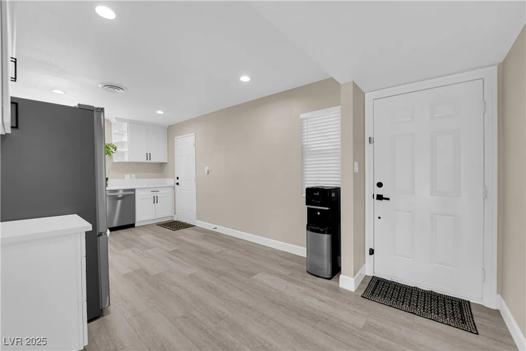 608 McDermit, Las Vegas, NV 89107