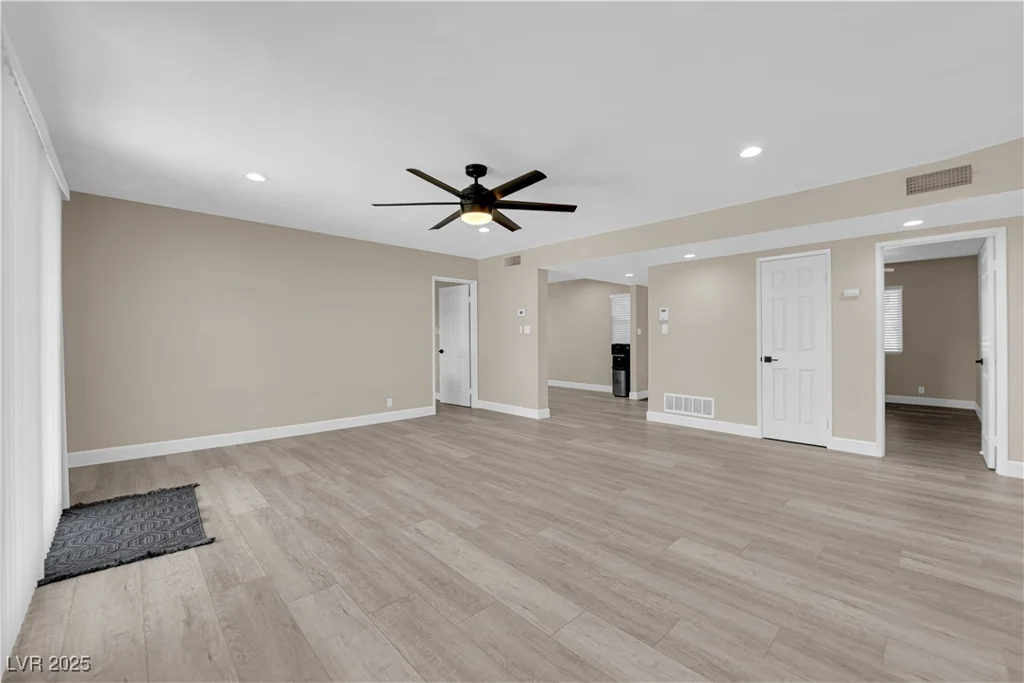 608 McDermit, Las Vegas, NV 89107