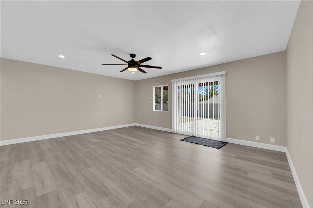 608 McDermit, Las Vegas, NV 89107