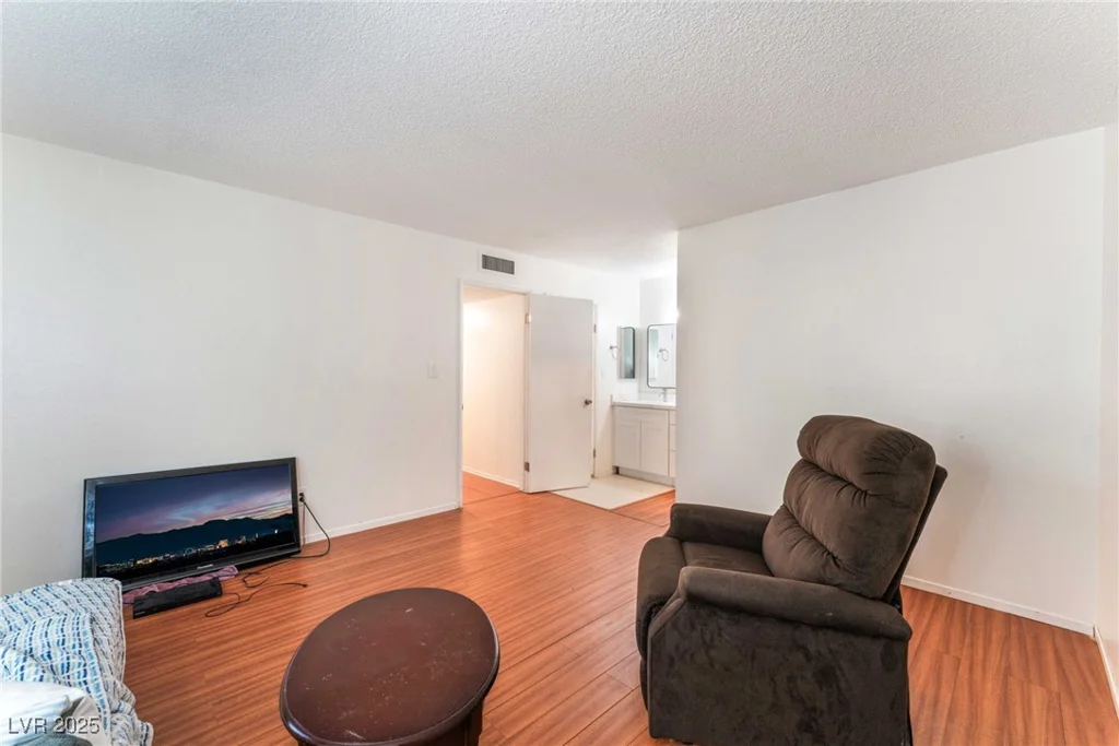 4687 Monterey, Las Vegas, NV 89169