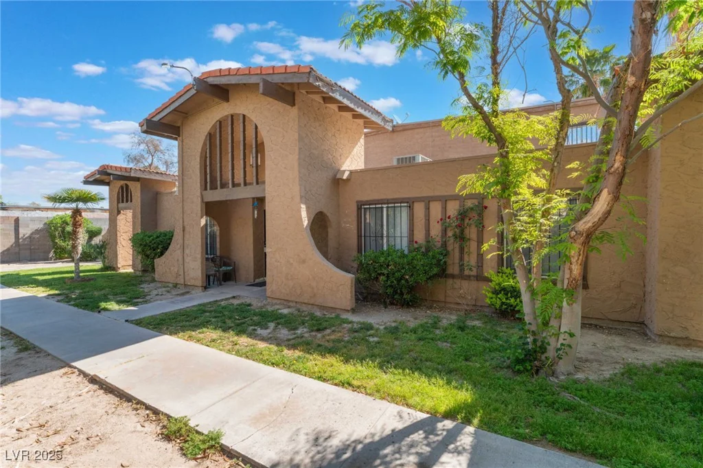 4687 Monterey, Las Vegas, NV 89169