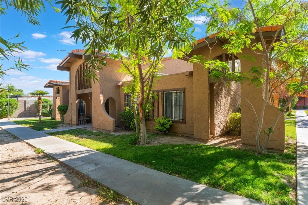 4687 Monterey, Las Vegas, NV 89169