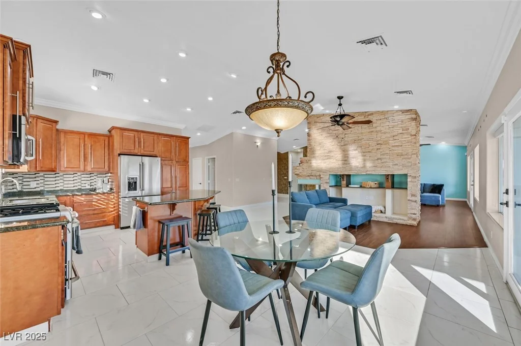 904 Rhyolite, Henderson, NV 89011