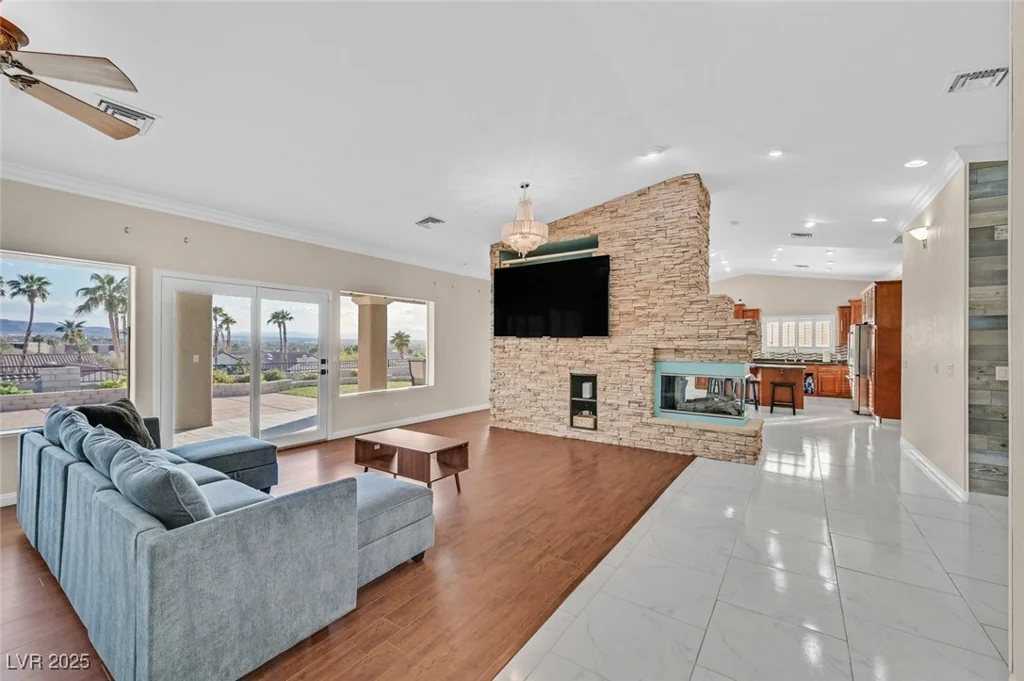 904 Rhyolite, Henderson, NV 89011