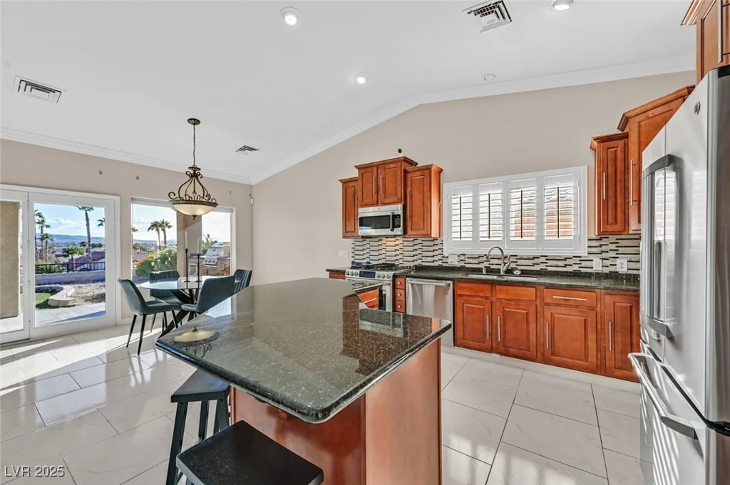 904 Rhyolite, Henderson, NV 89011