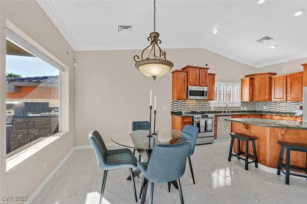 904 Rhyolite, Henderson, NV 89011