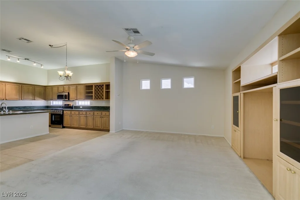 8404 Dripping Rock, Las Vegas, NV 89131