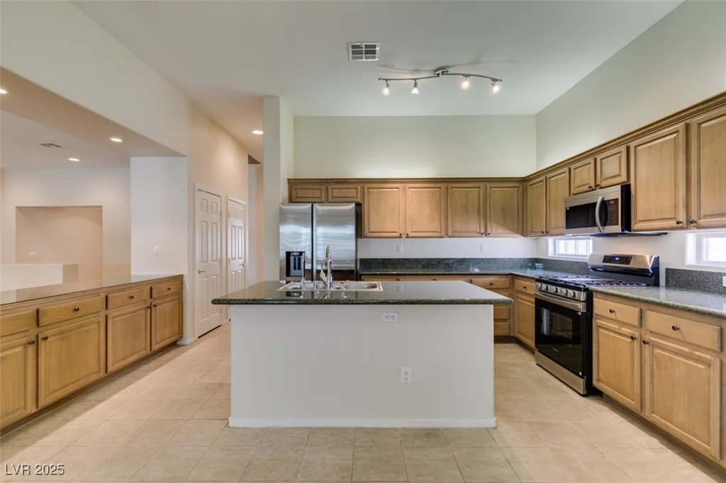 8404 Dripping Rock, Las Vegas, NV 89131