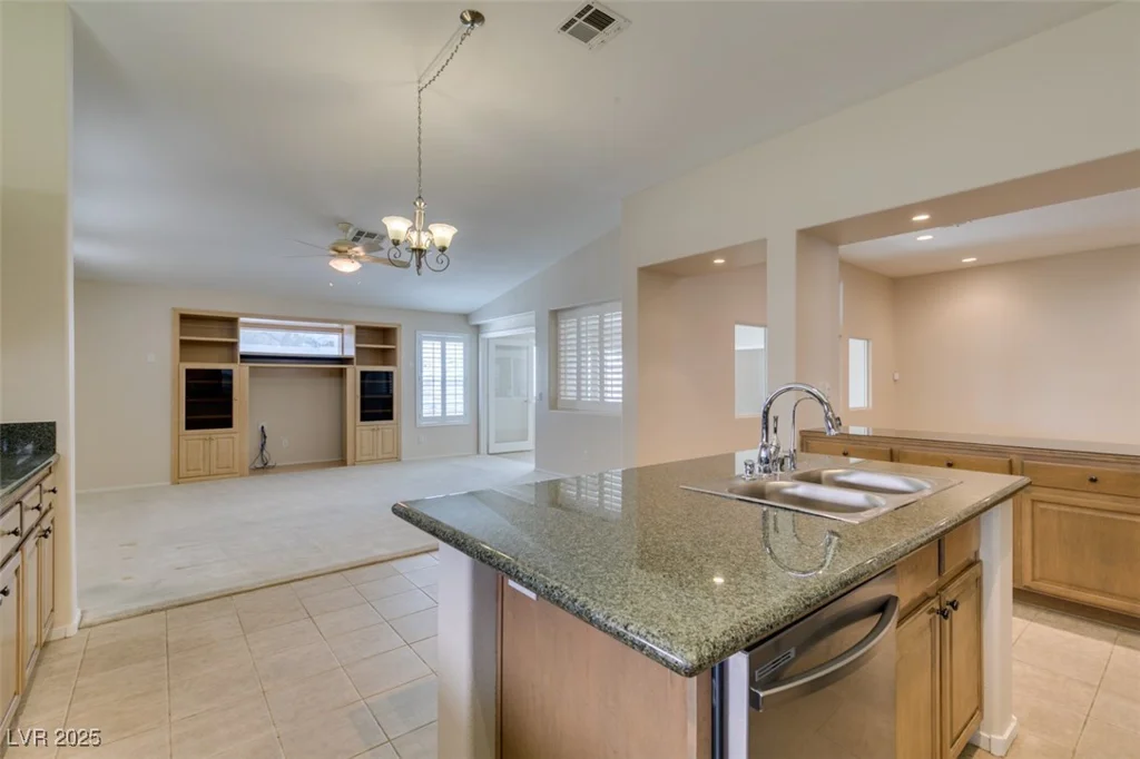 8404 Dripping Rock, Las Vegas, NV 89131