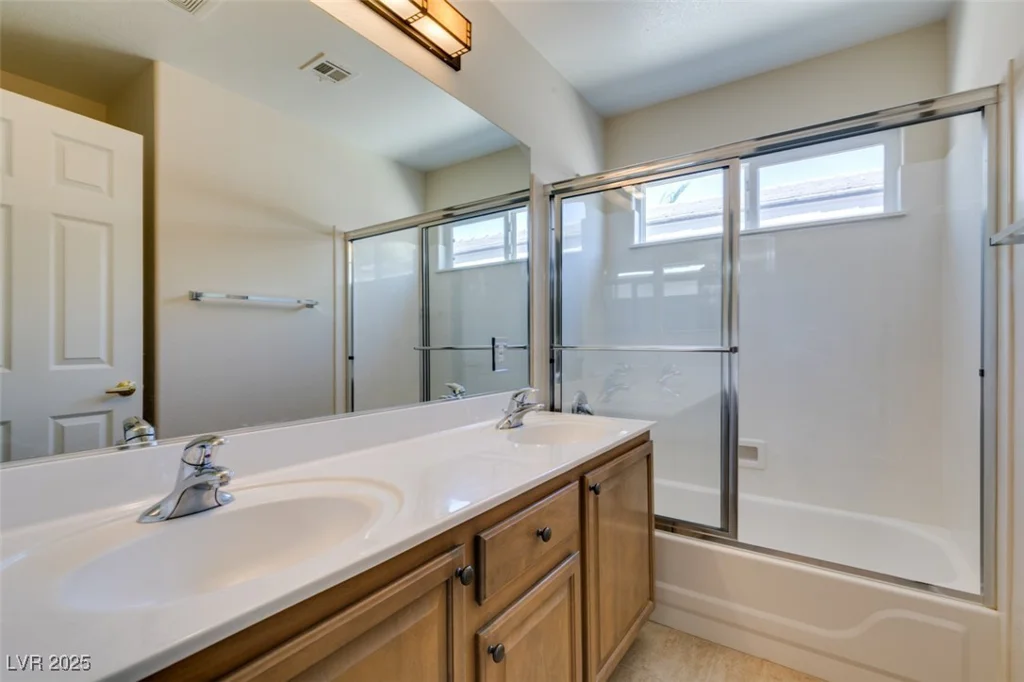 8404 Dripping Rock, Las Vegas, NV 89131