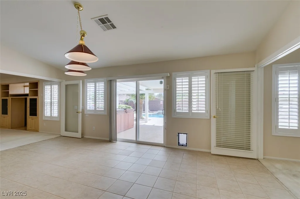 8404 Dripping Rock, Las Vegas, NV 89131