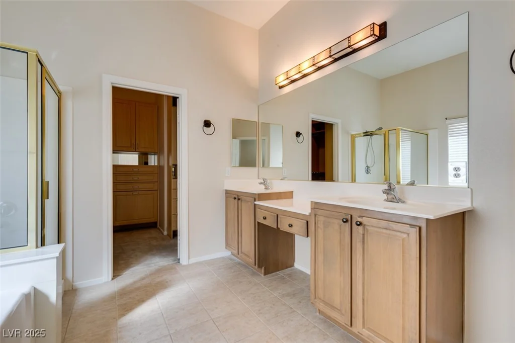 8404 Dripping Rock, Las Vegas, NV 89131