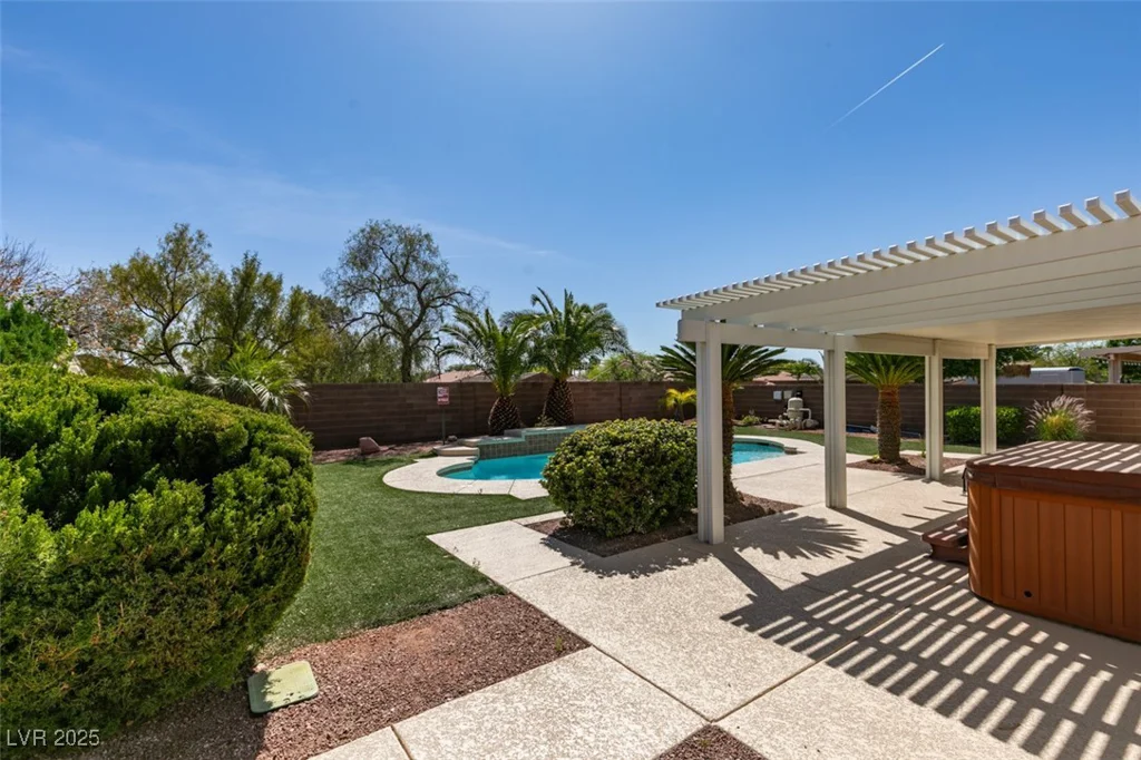 8404 Dripping Rock, Las Vegas, NV 89131