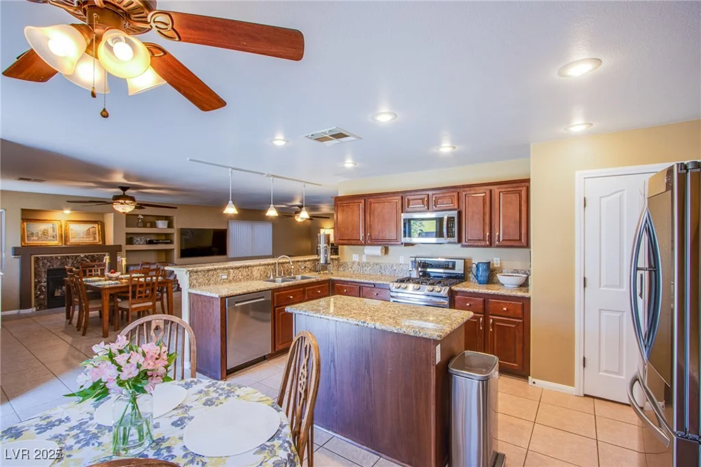 8321 Gorsky, Las Vegas, NV 89131