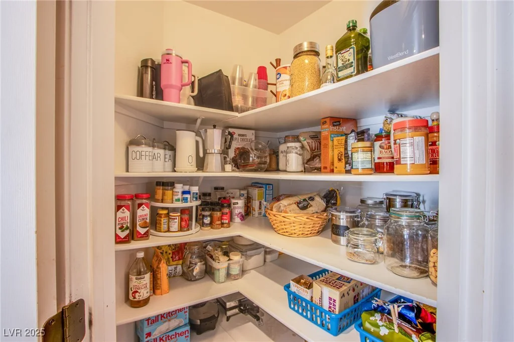 8321 Gorsky, Las Vegas, NV 89131